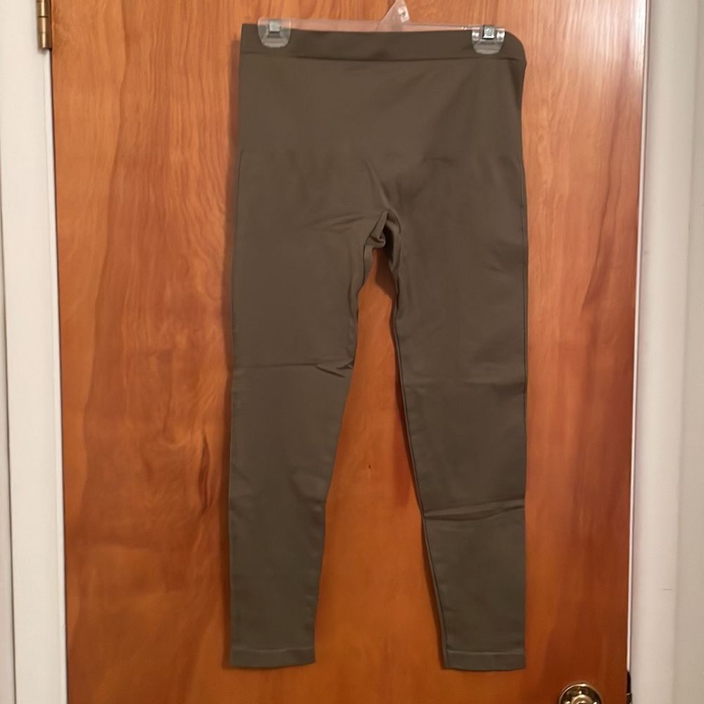 Empetua by Shapermint shape wear leggings